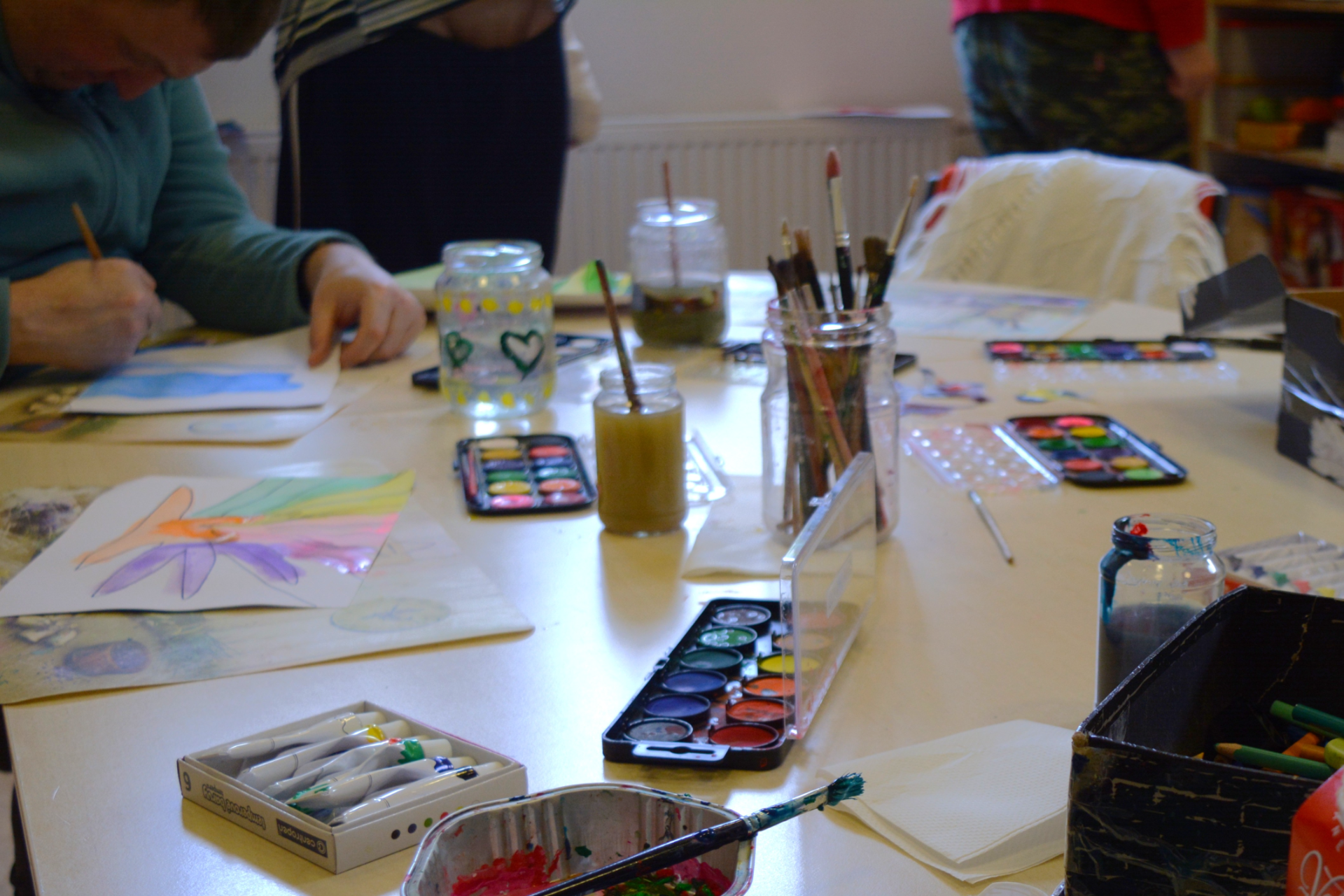 Tajemný obraz - Fialový muž