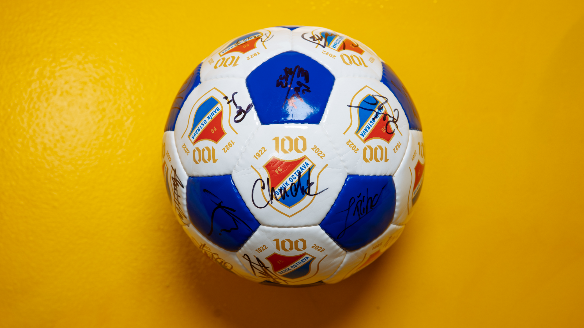 Balón a dres Baníku Ostrava