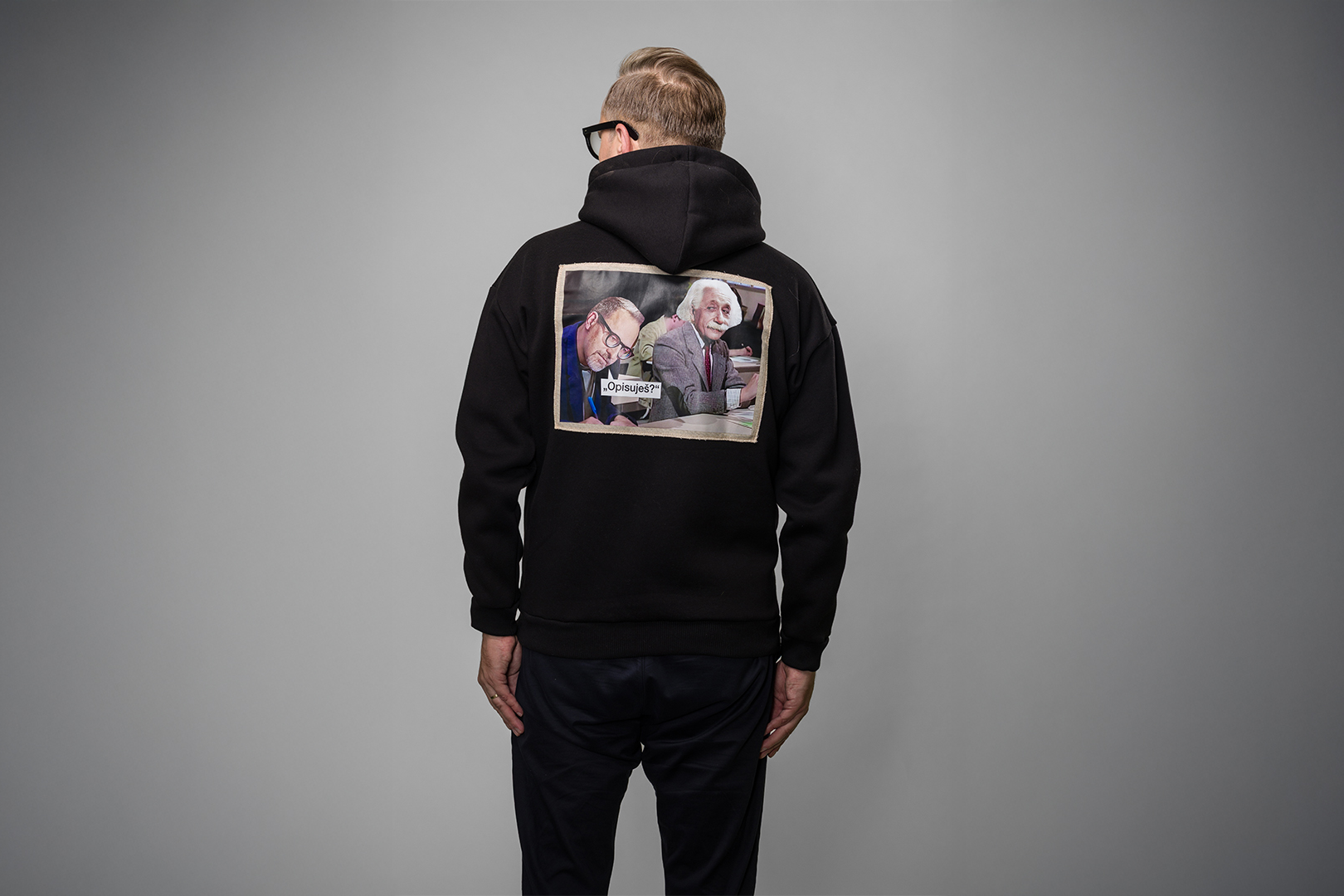 NA LOVU: MIKINA TMBK DOKTOR VŠEVĚD VEL. XL