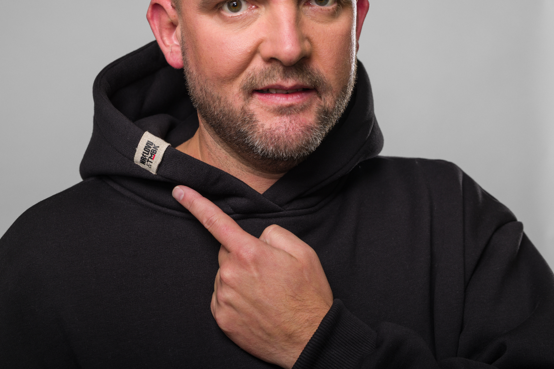 NA LOVU: MIKINA TMBK ŽOLÍK VEL. XL