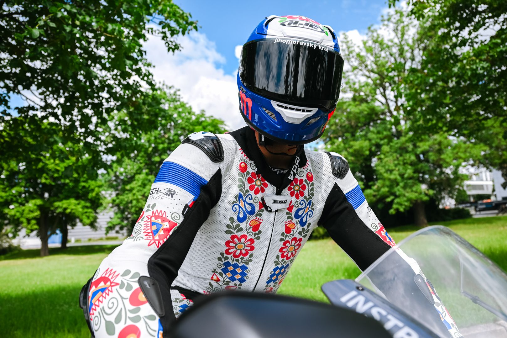 Designer moto suit by PSí HUBÍK