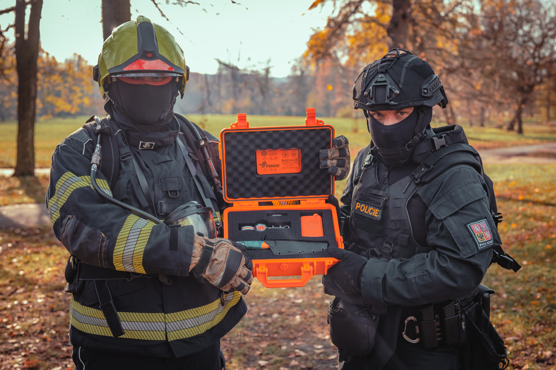 Kufr pro Nadaci policistů a hasičů