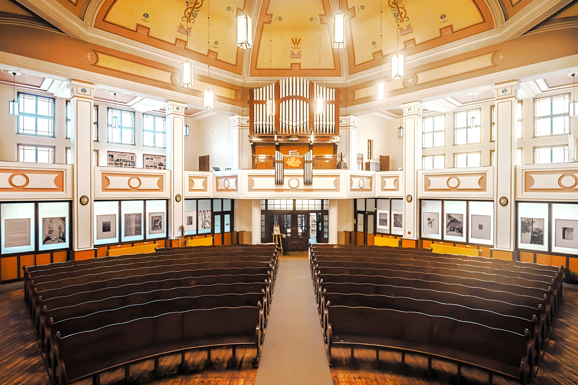 Každá ruka potřebná - Obraz