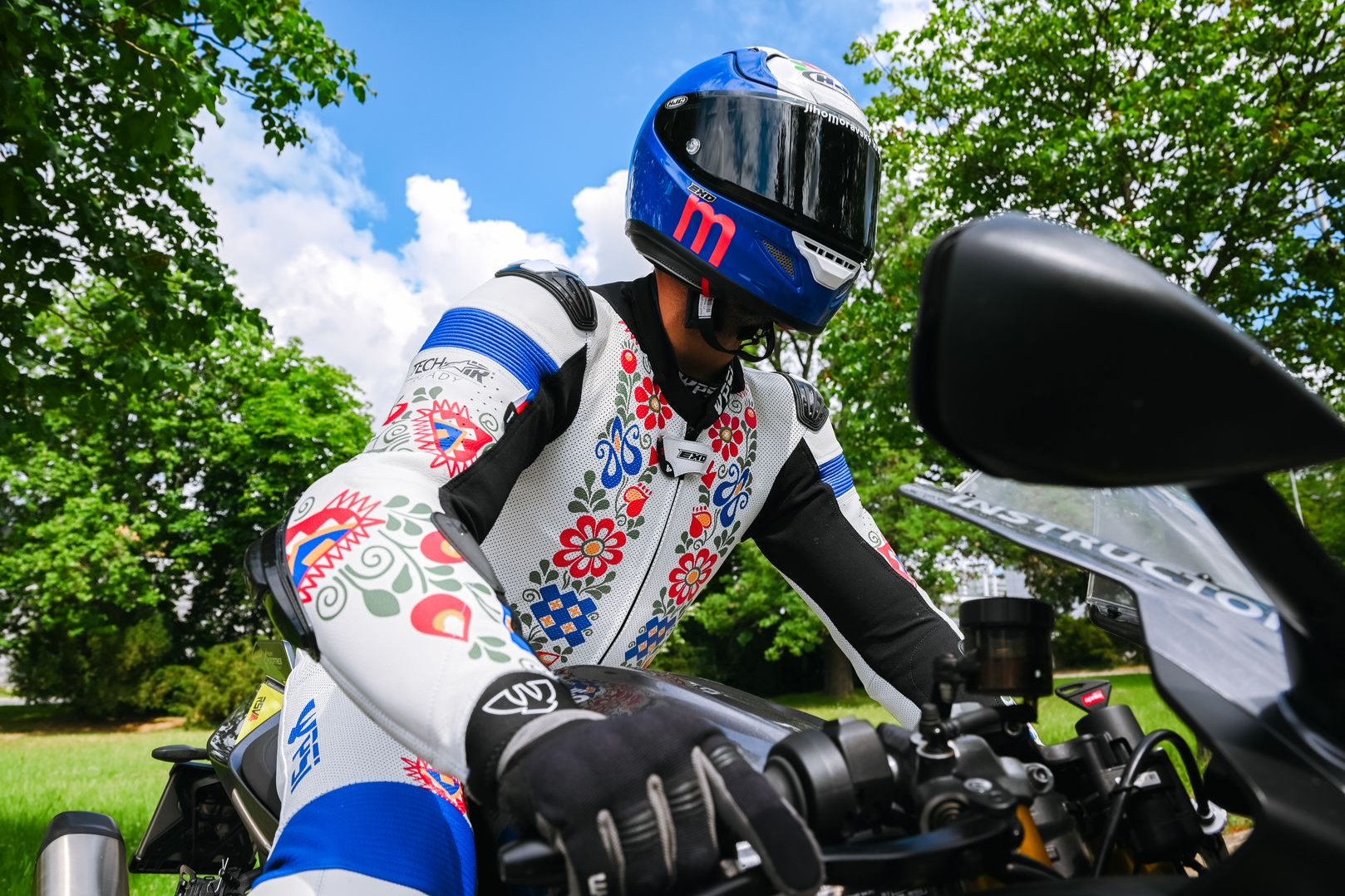 Designer moto suit by PSí HUBÍK