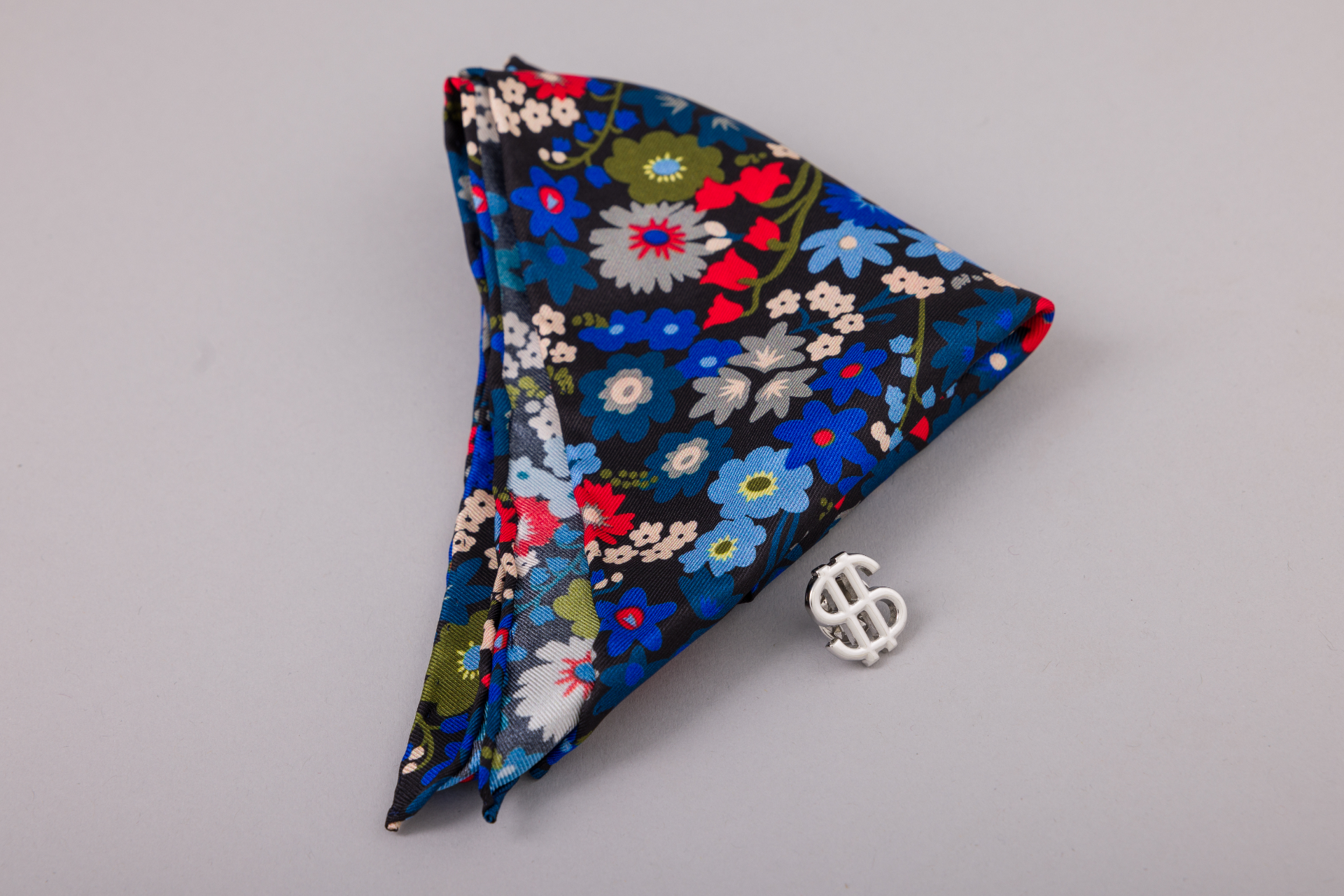 KAPESNÍČEK A ODZNAK KALKULÁTORA