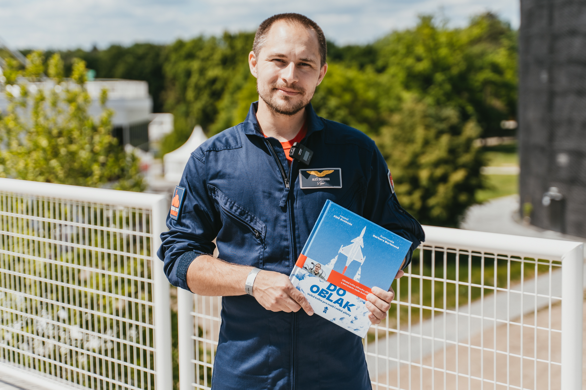 Kniha Aleše Svobody dětem a robot