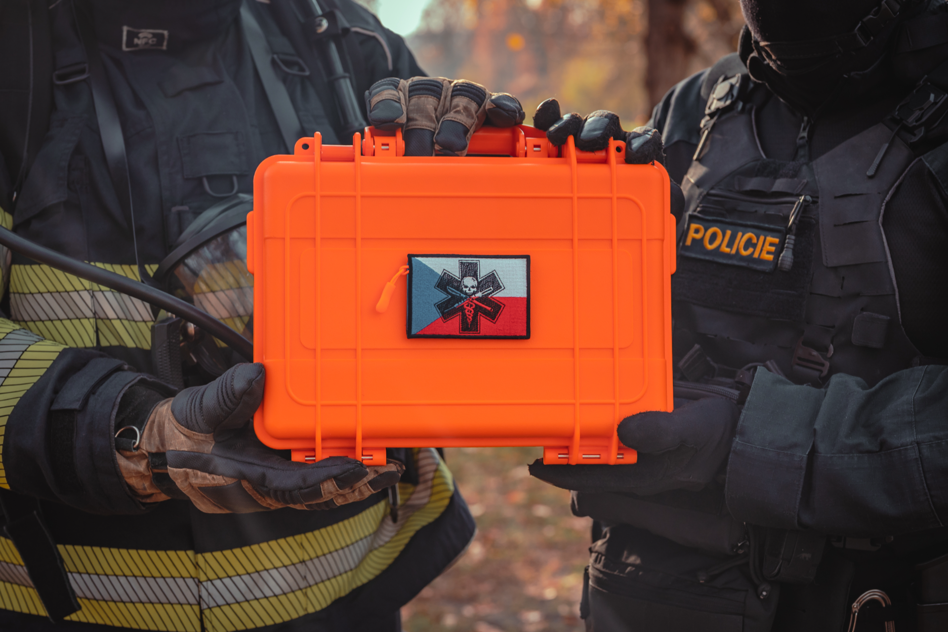 Kufr pro Nadaci policistů a hasičů