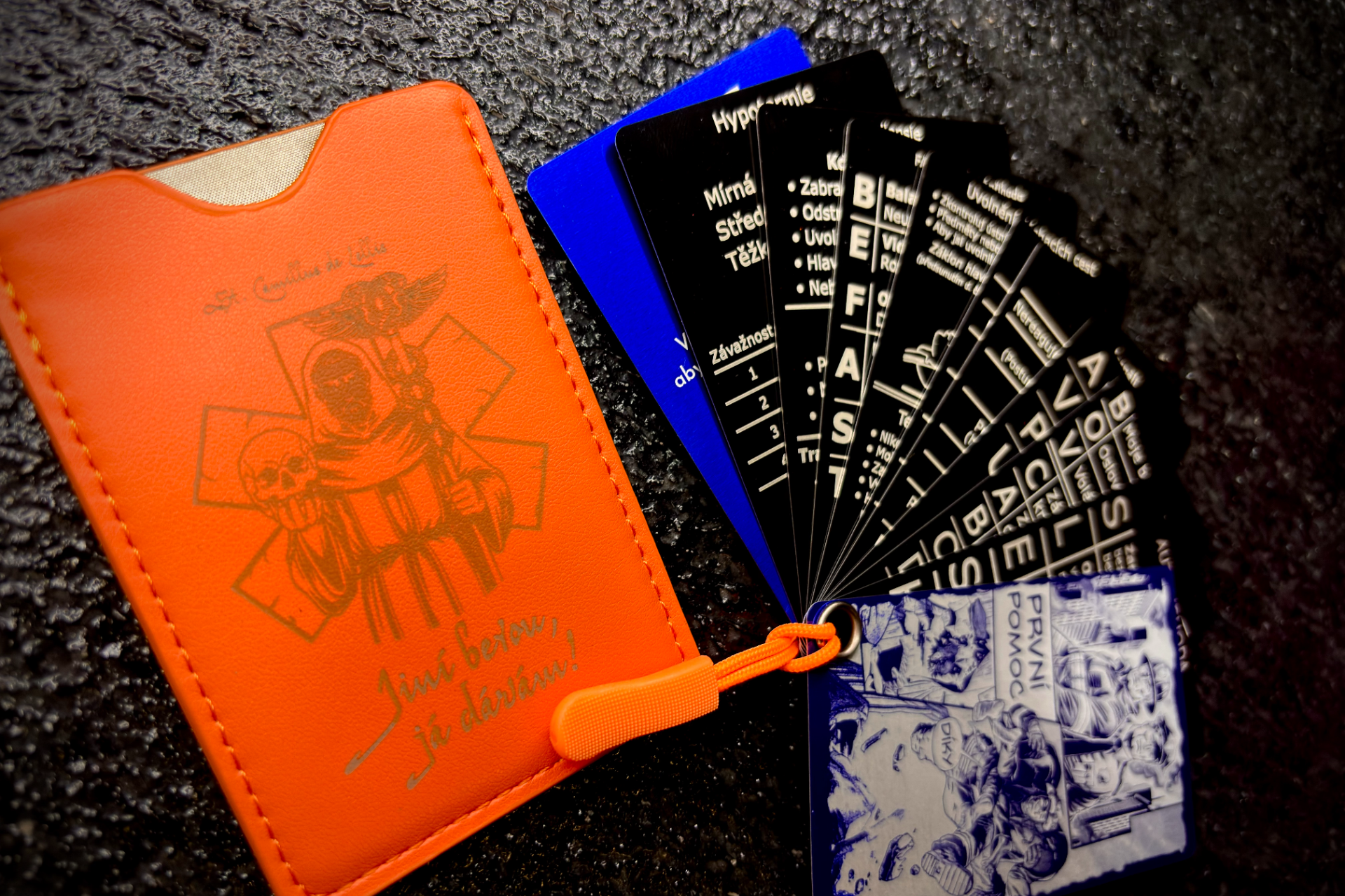 Kufr pro Nadaci policistů a hasičů