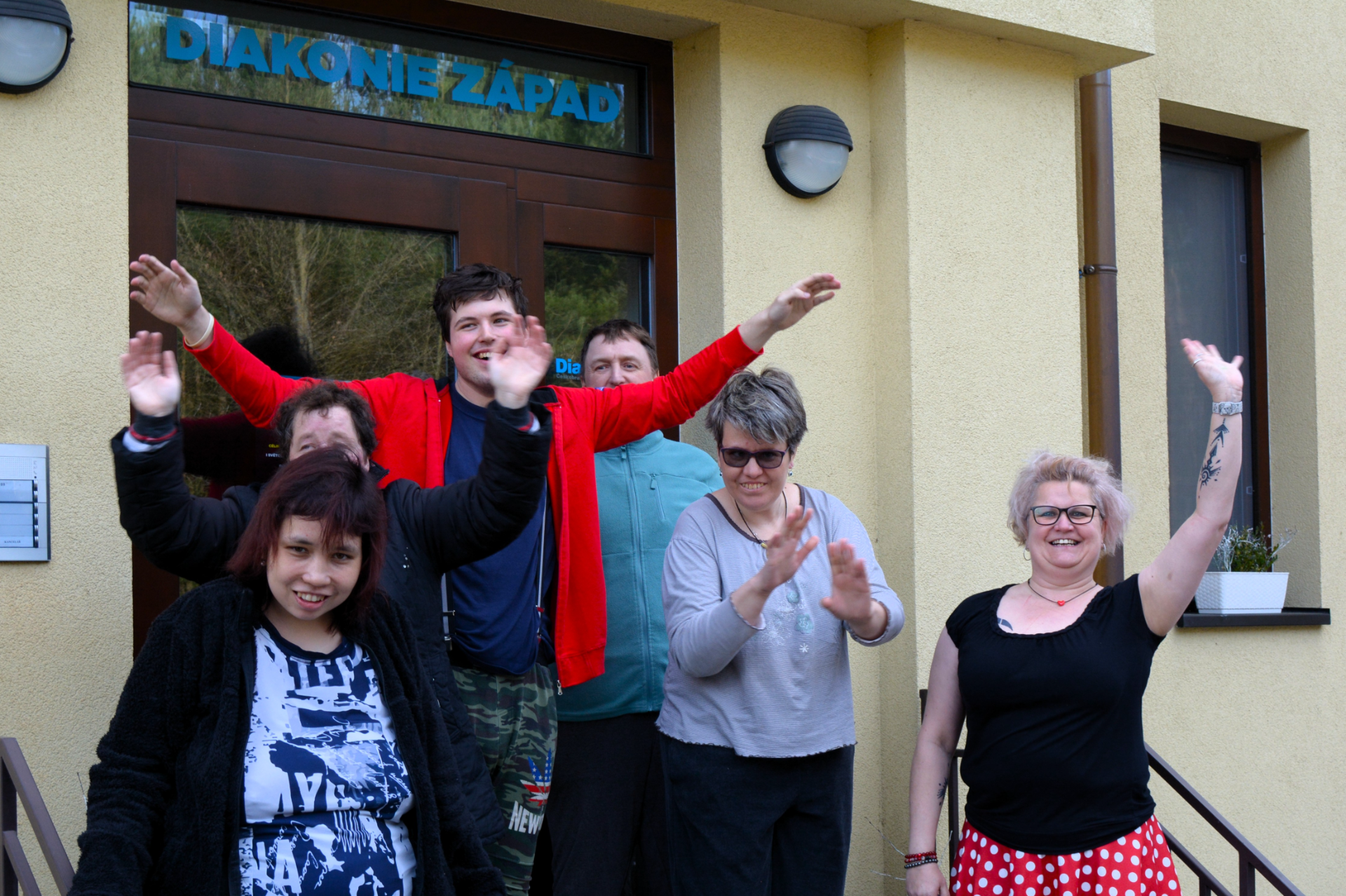 Tajemný obraz - Fialový muž